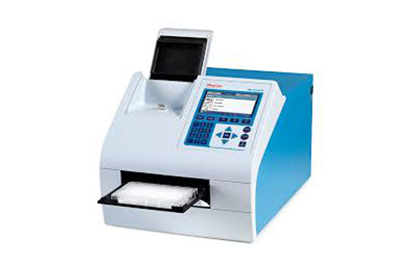 Multiskan Go Spectrophotometer